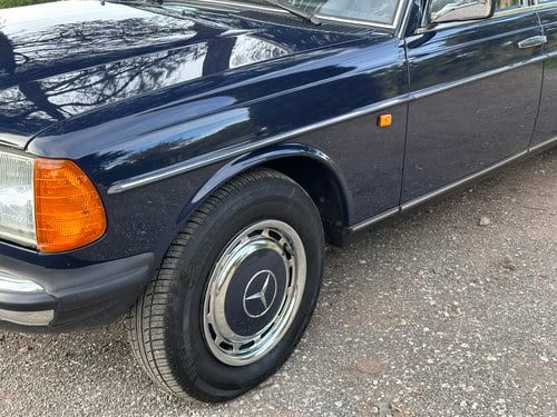 1980 Mercedes-Benz 300D Lang Te koop (foto 126 van 204)