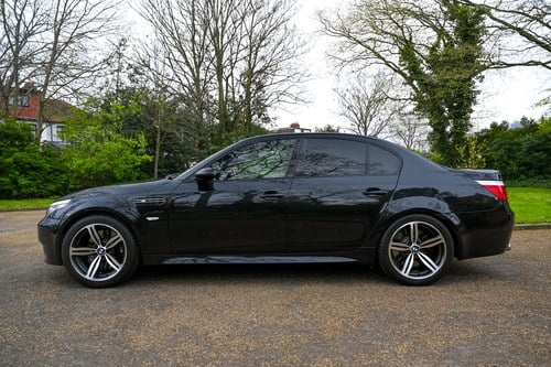 2008 BMW E60 M5 Te koop (foto 4 van 152)