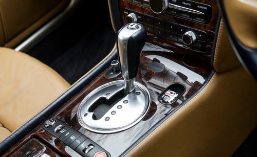 2005 Bentley Continental Flying Spur W12 zum Verkauf (Bild 26 von 112)