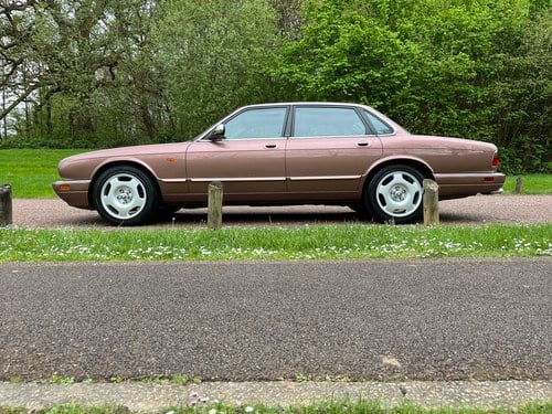 1995 Jaguar XJR X306 till salu (bild 29 av 198)