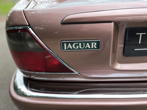 1995 Jaguar XJR X306 till salu (bild 123 av 198)