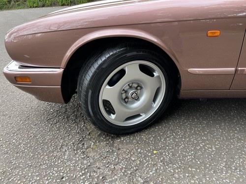 1995 Jaguar XJR X306 till salu (bild 35 av 198)