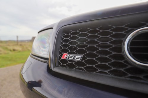 2003 Audi RS6 Quattro zum Verkauf (Bild 71 von 113)