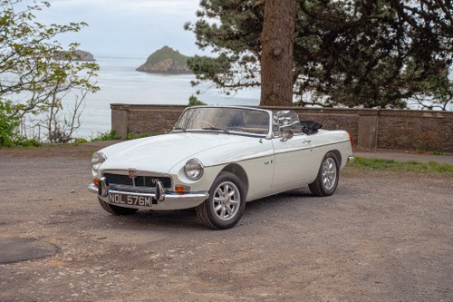 1974 MG B Roadster V8 For Sale (picture 4 of 130)