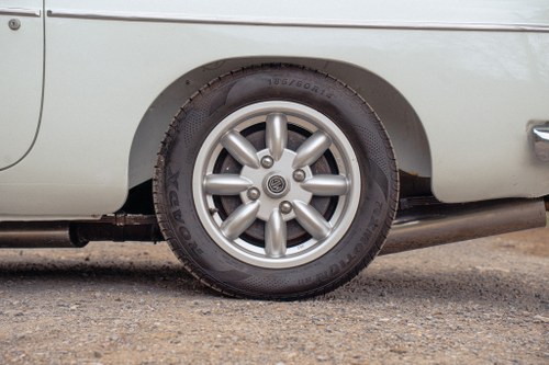 1974 MG B Roadster V8 For Sale (picture 18 of 130)