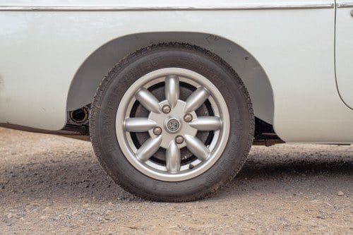 1974 MG B Roadster V8 For Sale (picture 19 of 130)