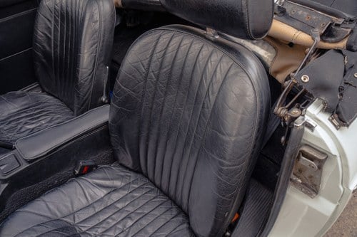 1974 MG B Roadster V8 For Sale (picture 40 of 130)