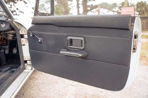 1974 MG B Roadster V8 For Sale (picture 45 of 130)