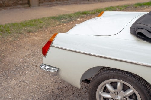 1974 MG B Roadster V8 For Sale (picture 70 of 130)