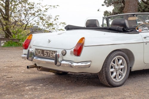 1974 MG B Roadster V8 For Sale (picture 73 of 130)