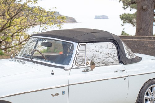 1974 MG B Roadster V8 For Sale (picture 83 of 130)