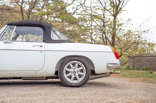 1974 MG B Roadster V8 For Sale (picture 93 of 130)
