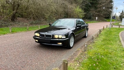 1996 BMW 750iL V12 E38