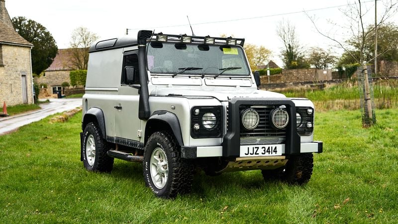 2004 Land Rover Defender 90 TD5 For Sale (picture 1 of 166)