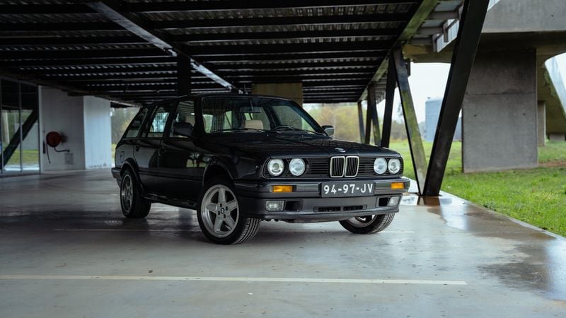 The BMW 325IX E30 Touring In vendita (immagine 1 di 151)