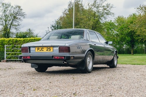 1990 Jaguar XJ40 Sovereign 4.0 For Sale (picture 10 of 142)