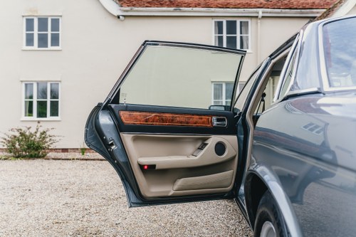 1990 Jaguar XJ40 Sovereign 4.0 For Sale (picture 63 of 142)