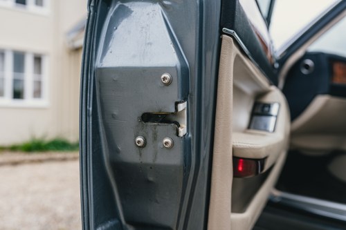 1990 Jaguar XJ40 Sovereign 4.0 For Sale (picture 74 of 142)