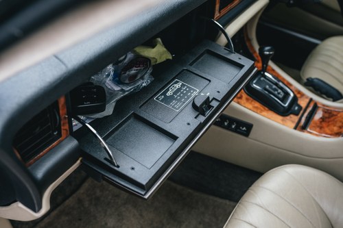 1990 Jaguar XJ40 Sovereign 4.0 For Sale (picture 85 of 142)