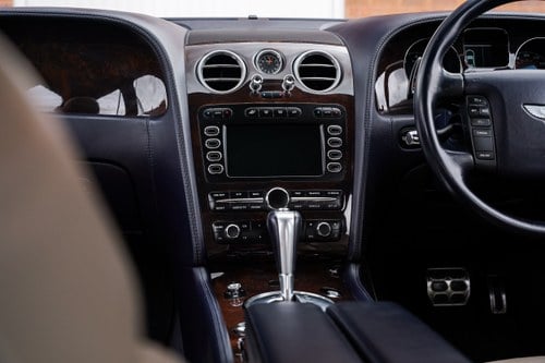 2005 Bentley Flying Spur W12 In vendita (immagine 48 di 241)
