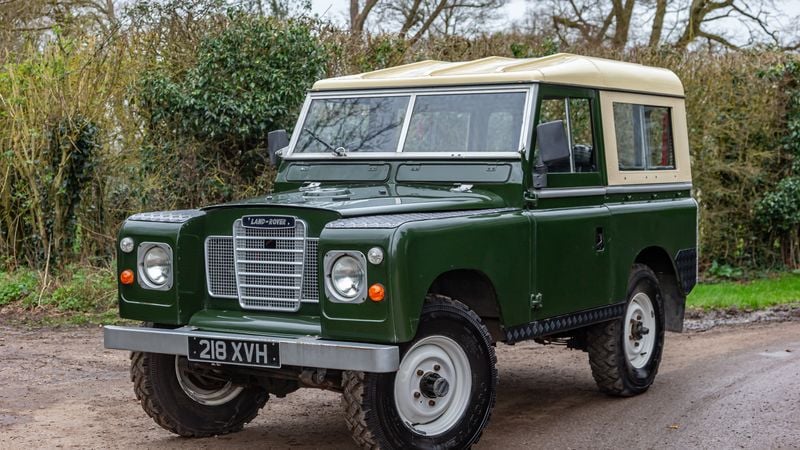 1962 Land Rover Series IIA 88” For Sale (picture 1 of 173)