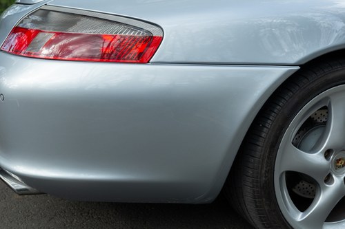 2003 Porsche 911 996 Carrera 4 Convertible zum Verkauf (Bild 105 von 185)