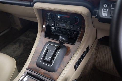 1987 Daimler XJ40 3.6 à venda (imagem 32 de 154)