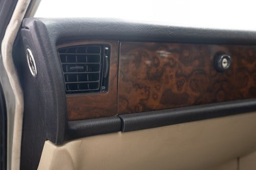 1987 Daimler XJ40 3.6 à venda (imagem 77 de 154)