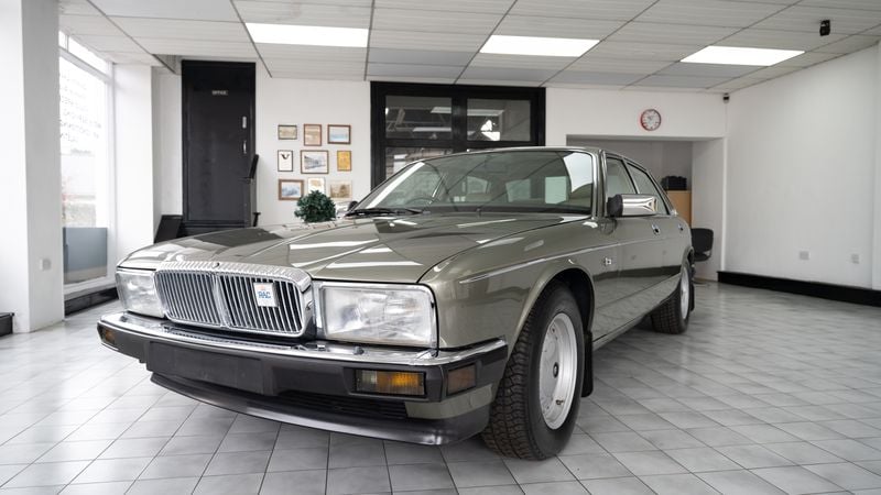 1987 Daimler XJ40 3.6 For Sale (picture 1 of 154)