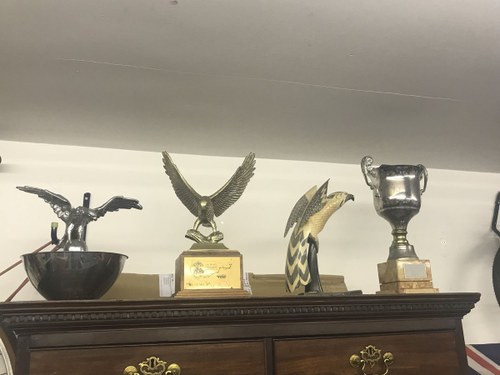 0000 TROPHIES, CAR EMBLEMS AND PLAQUES - OFFERS À venda