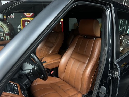 2011 Land Rover Range Rover Sport HSE Luxury For Sale (picture 13 of 42)