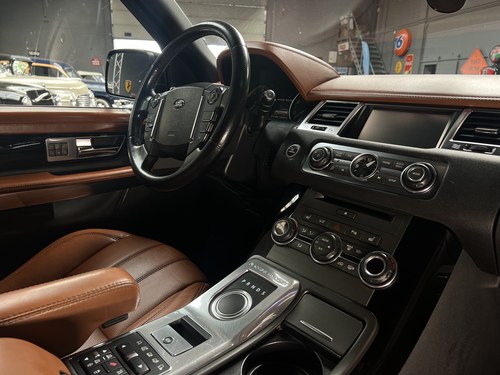 2011 Land Rover Range Rover Sport HSE Luxury For Sale (picture 16 of 42)