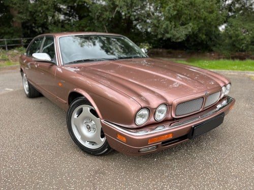 1995 Jaguar XJR X306 till salu (bild 1 av 198)