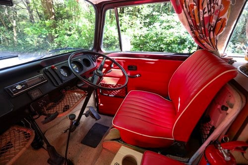 1975 Volkswagen Type 2 Bay Window Camper Conversion In vendita (immagine 26 di 200)