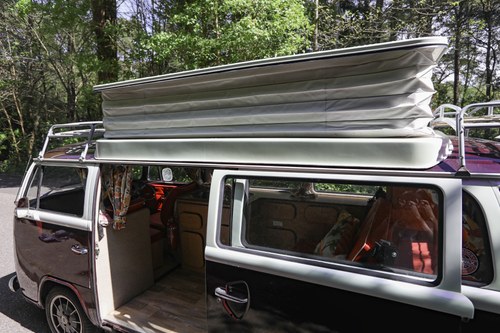 1975 Volkswagen Type 2 Bay Window Camper Conversion In vendita (immagine 149 di 200)