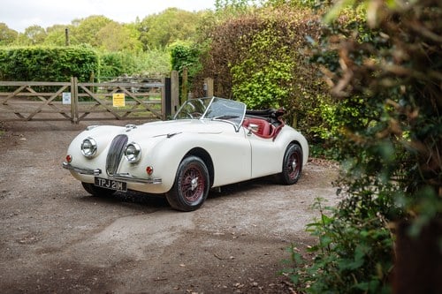 1973 Jaguar XK120 OTS replica by Broomstick Cars In vendita (immagine 2 di 136)