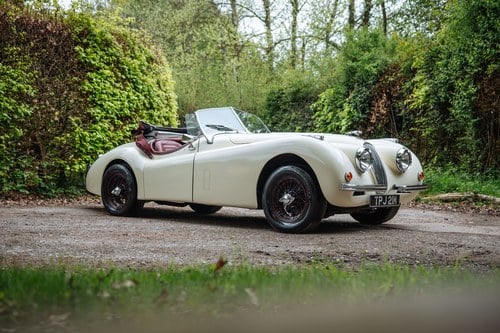 1973 Jaguar XK120 OTS replica by Broomstick Cars In vendita (immagine 8 di 136)