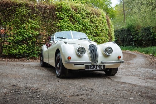1973 Jaguar XK120 OTS replica by Broomstick Cars In vendita (immagine 9 di 136)
