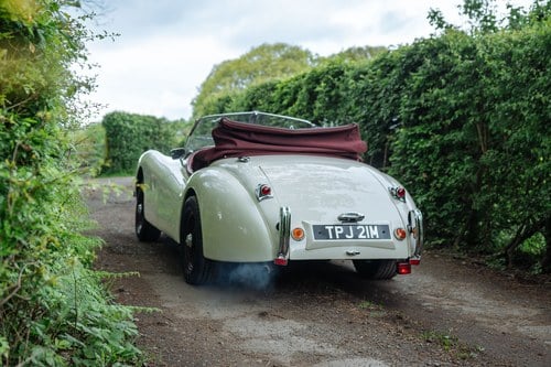 1973 Jaguar XK120 OTS replica by Broomstick Cars In vendita (immagine 11 di 136)
