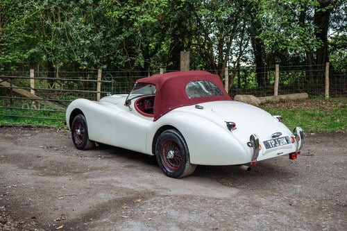 1973 Jaguar XK120 OTS replica by Broomstick Cars In vendita (immagine 21 di 136)