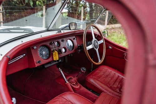 1973 Jaguar XK120 OTS replica by Broomstick Cars In vendita (immagine 44 di 136)