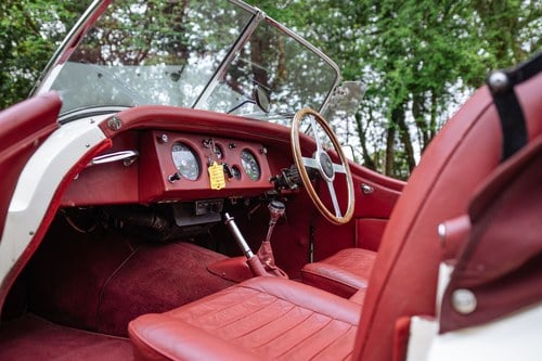 1973 Jaguar XK120 OTS replica by Broomstick Cars In vendita (immagine 54 di 136)