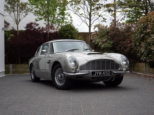 1966 Aston Martin DB6 Vantage Sports Saloon Te koop (foto 2 van 333)