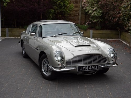 1966 Aston Martin DB6 Vantage Sports Saloon Te koop (foto 3 van 333)