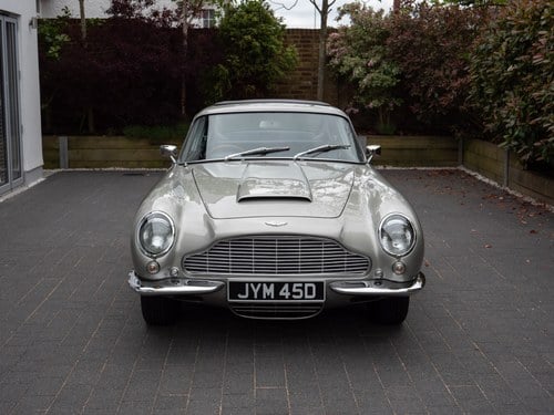 1966 Aston Martin DB6 Vantage Sports Saloon Te koop (foto 5 van 333)
