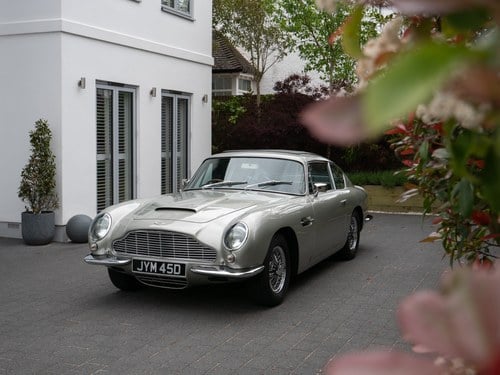 1966 Aston Martin DB6 Vantage Sports Saloon Te koop (foto 7 van 333)