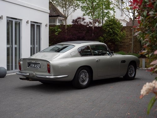 1966 Aston Martin DB6 Vantage Sports Saloon Te koop (foto 15 van 333)