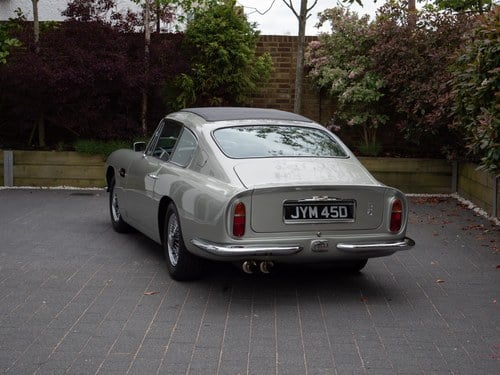1966 Aston Martin DB6 Vantage Sports Saloon Te koop (foto 19 van 333)