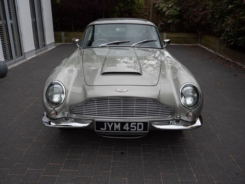 1966 Aston Martin DB6 Vantage Sports Saloon Te koop (foto 20 van 333)