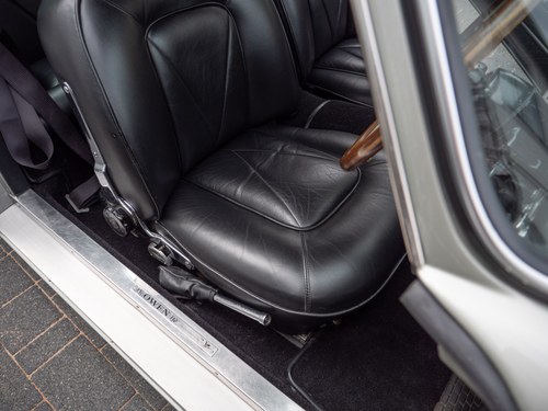 1966 Aston Martin DB6 Vantage Sports Saloon Te koop (foto 58 van 333)